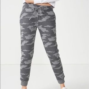 Cotton On Trackpant - Charcoal Camo